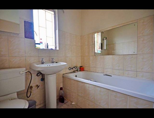 3 BEDROOM HOUSE FOR SALE IN VANDERBIJLPARK CW 5